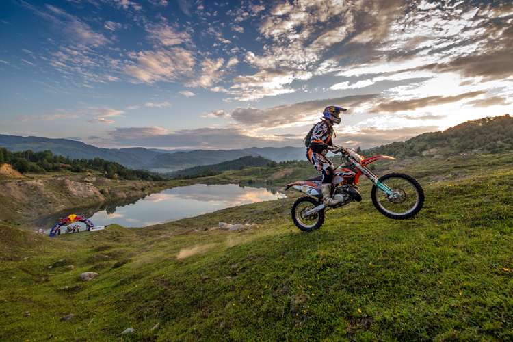 Die Red Bull Romaniacs in der einzigartigen rumänischen Wildnis
