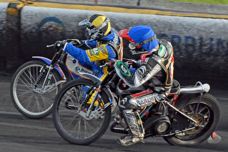 Starke Wolfslaker: Sullivan (blau) und Okoniewski