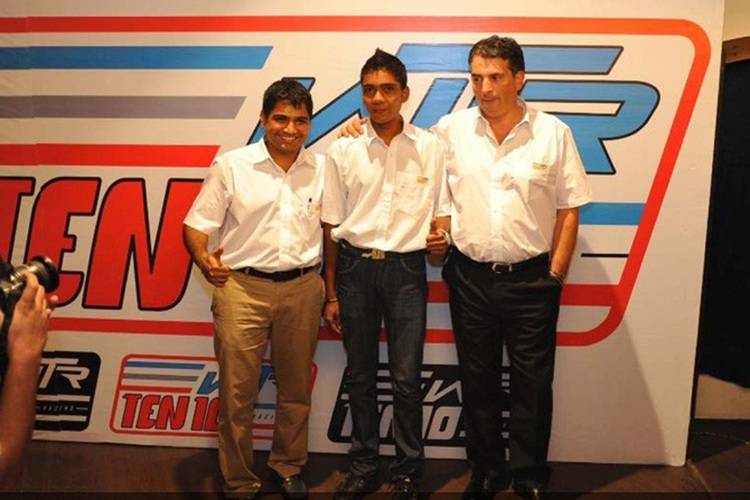 Sarath Kumar (Mitte): Erster Inder in der WM