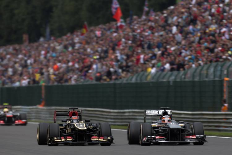 Nico Hülkenberg (re.) im Duell mit Kimi Räikkönen