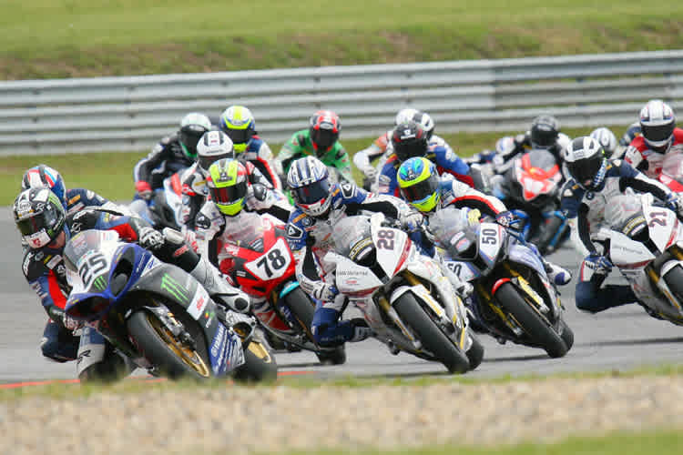 Die IDM-Superbike-Piloten sind im Anrollen