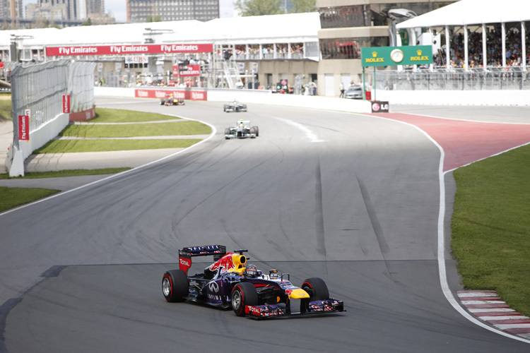 Schon kurz nach dem Start konnte Vettel ein schönes Polster herausfahren