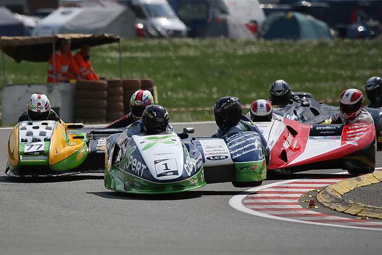 Adolf Hänni (3.v.l.): Es ist vollbracht!