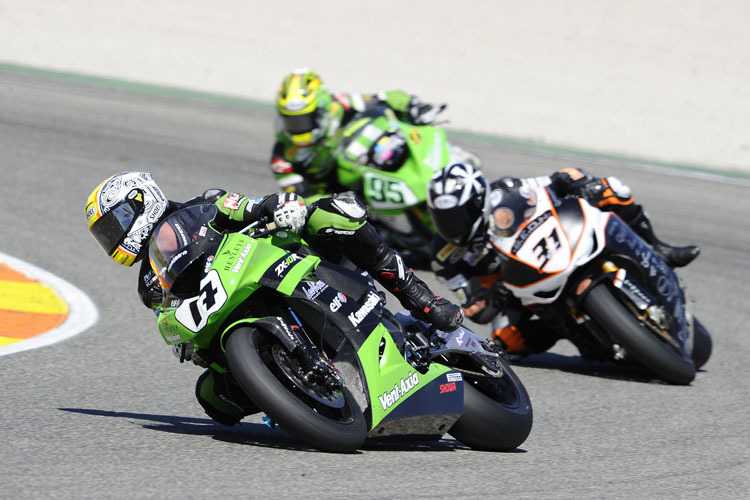 Hier fahren Andrews (17) und Iannuzzo (31) noch