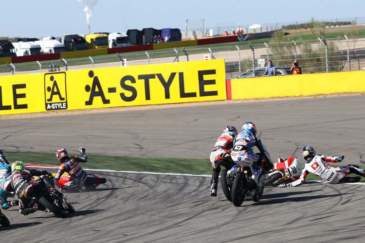 Am Boden: Krummenacher (rechts), Marquez