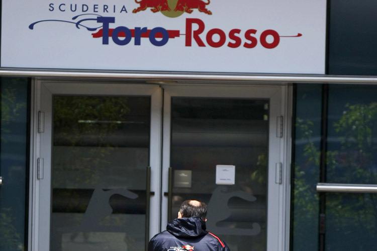 Hinter diesen Türen wird eifrig analysiert