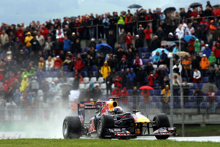 Sebastian Vettel bei der Wieder-Eröffnung der Rennstrecke