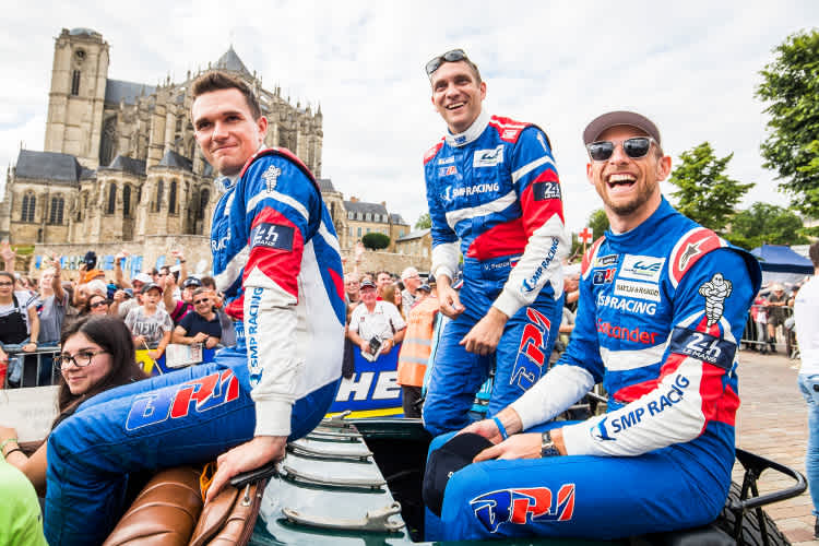Starkes Trio: (v. li.) Mikhail Aleshin, Vitaly Petrov und Jenson Button