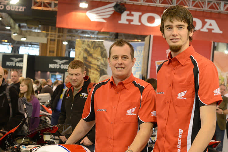 John McGuinness und Conor Cummins (re.)