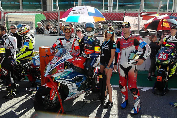 Didier Grams, Pedro Vallcaneras und Petr Biciste bestens beschirmt