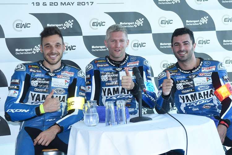 Die Trainingsschnellsten Niccolò Canepa, David Checa, Mike di Meglio (vlnr.)