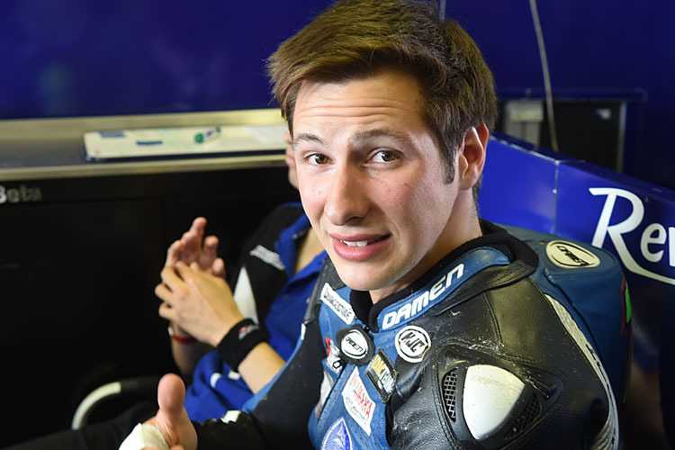 Daumen hoch bei Marvin Fritz nach seinen ersten Runden in Suzuka