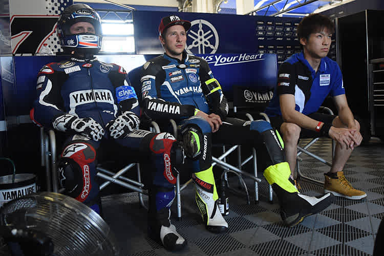 Schnelles YART-Fahrer-Trio: Broc Parkes, Marvin Fritz, Kohta Nozane (vlnr.)