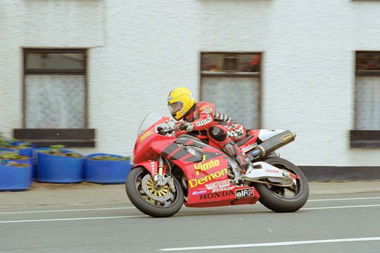 Joey Dunlop führt mit 26 Siegen die Bestenliste an