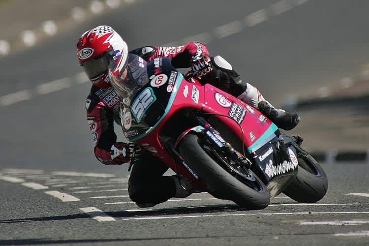 Premierensieg von James Cowton beim North West 200