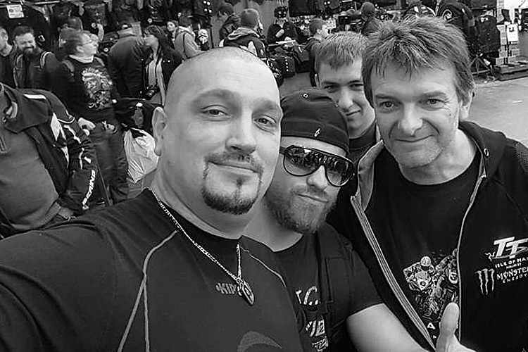 Bei den Motorsportfans war Fabrice Miguet (re) äußerst beliebt