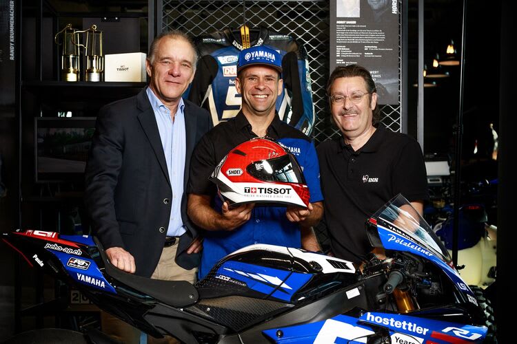 Ein sichtlich stolzer Horst Saiger mit François Bregnard (li.) und Peter Hostettler (re.)