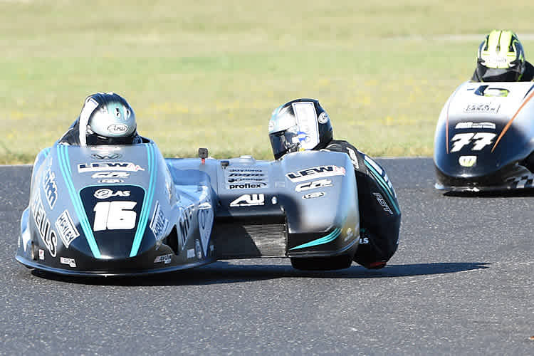 Birchall/Birchall vor Reeves/Wilkes