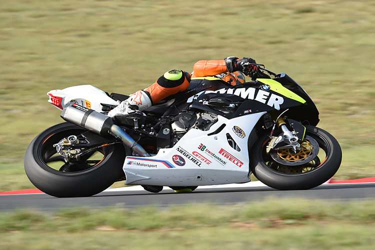 Lukas Walchhütter bei seinen ersten Runden auf der BMW des Bertl K Racing Teams 