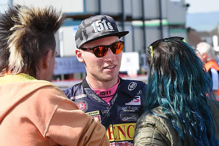 2020 wird Davey Todd Werksfahrer bei Honda UK