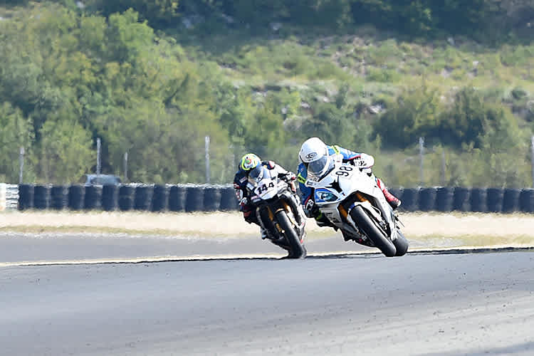 Alpe Adria Superbike Champion Karel Hanika (98) vor Geri Gesslbauer