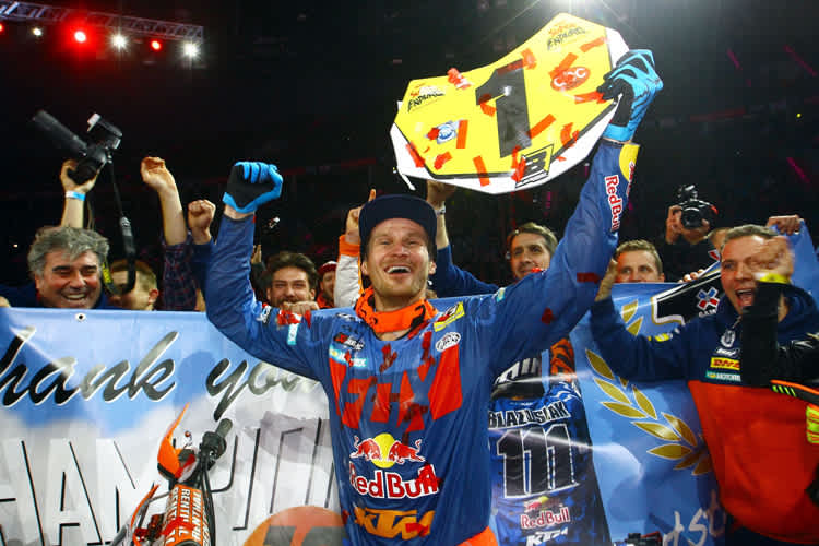 Taddy Blazusiak: Sein Rücktritt ist schon wieder hinfällig