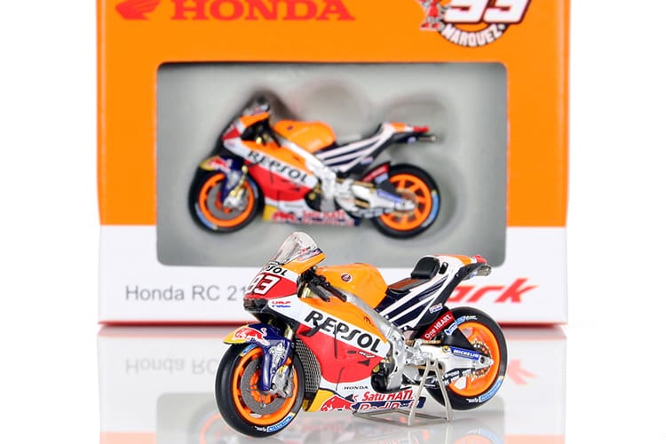 Das Modell der Werks-Honda RC213V von Weltmeister Marc Márquez 