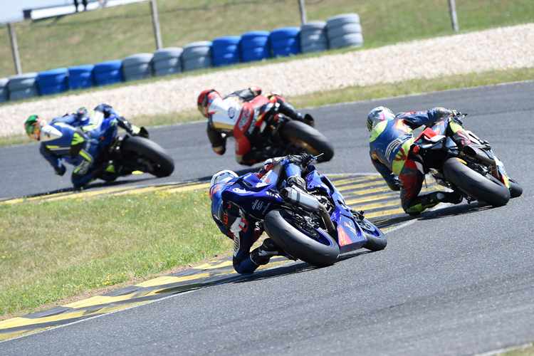 Die österreichischen Motorradpiloten müssen sich noch gedulden bis es losgeht