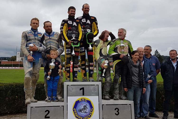 Das Siegerpodest der Seitenwagen in Pfarrkirchen