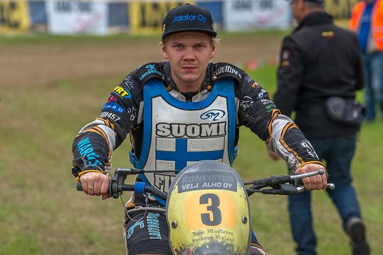 Jesse Mustonen erwischte es in Bielefeld am schlimmsten