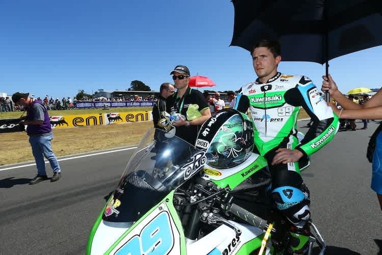 PJ Jacobsen wird auch in der Startaufstellung von Andrew Pitt betreut (li)