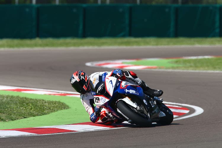 Leon Camier fuhr sich mit der Evo-BMW in Imola in einen Rausch