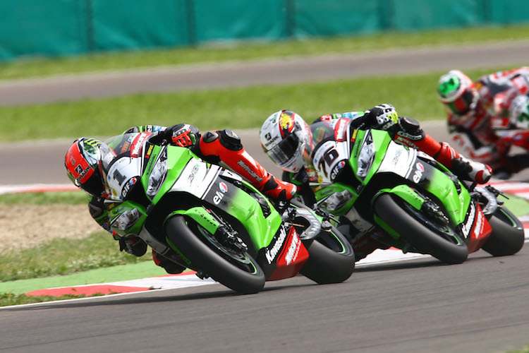 Tom Sykes und Loris Baz trafen auch in Imola aufeinander