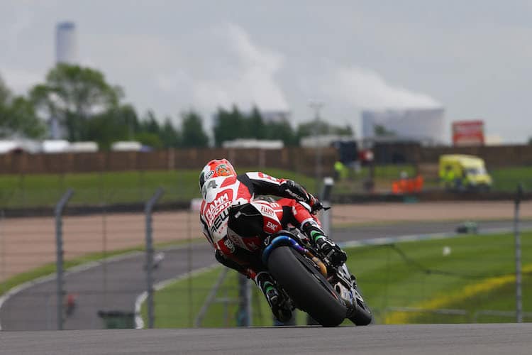 Ducati-Pilot Davide Giuglino steht in Donington Park auf der Poleposition