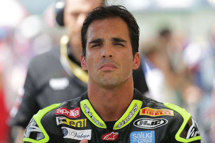 Toni Elias in der Konzentrationsphase vor dem Start