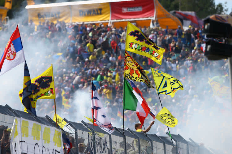 In Brünn sind die Naturtribünen stets gut besucht
