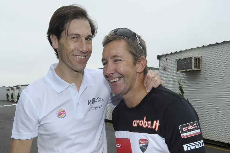 Ruben Xaus (li) ist gut vernetzt in der Fahrerszene	