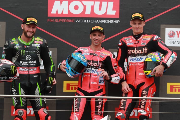 Tom Sykes, Sieger Marco Melandri und Chaz Davies (v.l.)