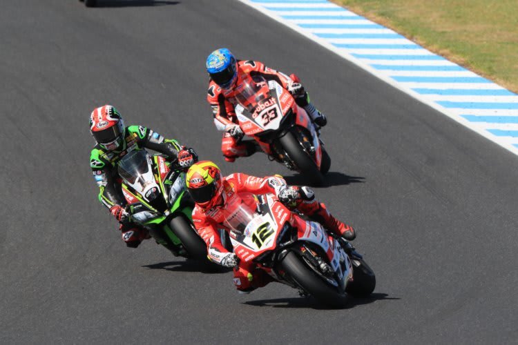 Xavi Fores führte den zweiten Superbike-Lauf zeitweise an