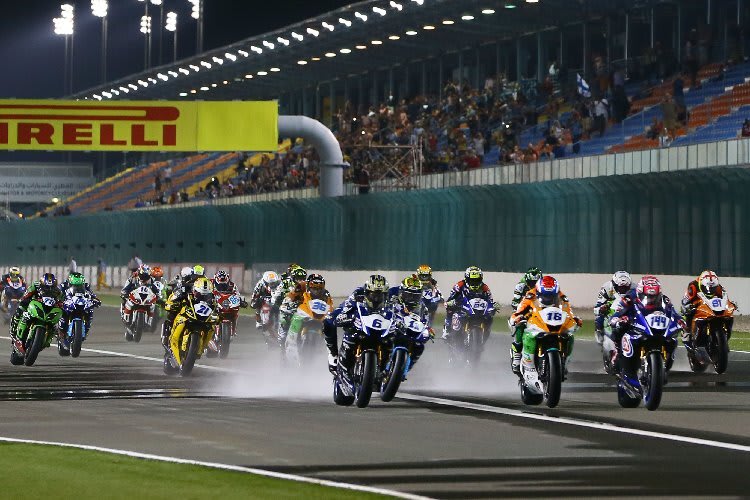 Auch auf der Startgeraden lief Wasser über die Piste