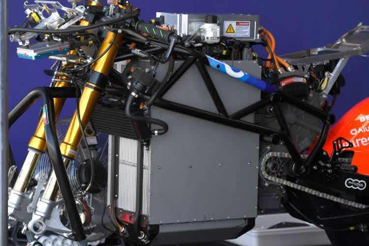 Die Batterie ist das Herzstück der Energica Ego Corsa