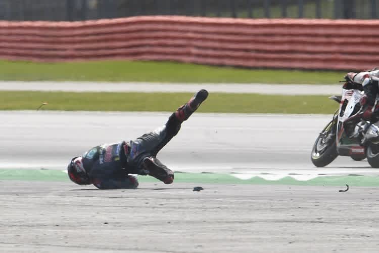 Fabio Quartararo landete in Silverstone unsanft auf dem Asphalt