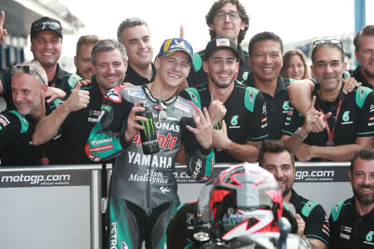 Jubel bei der Petronas-Yamaha-Crew um Pole-Setter Quartararo