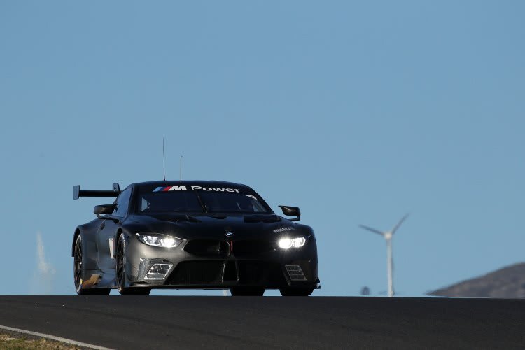 Der BMW M8 GTE bei Testfahrten in Portimão