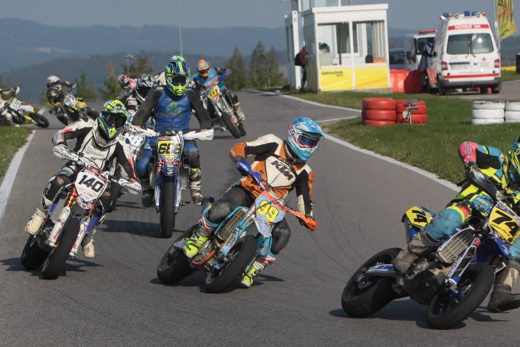 Hitzenberger (74) vor dem späteren Meister Gattinger (99)