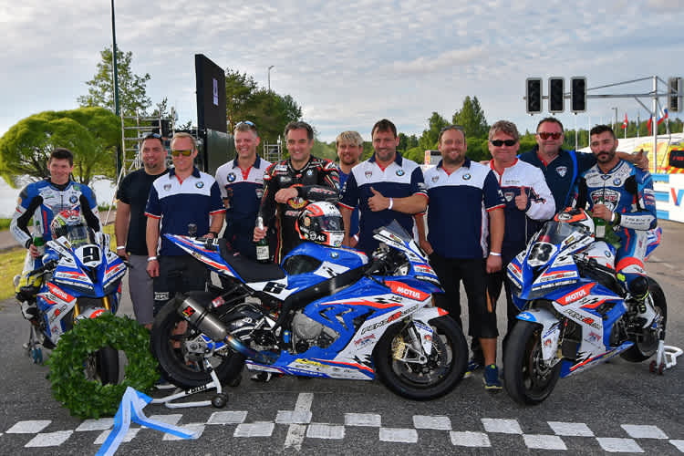 Das Team Penz13.com BMW Motorrad Motorsport in Imatra