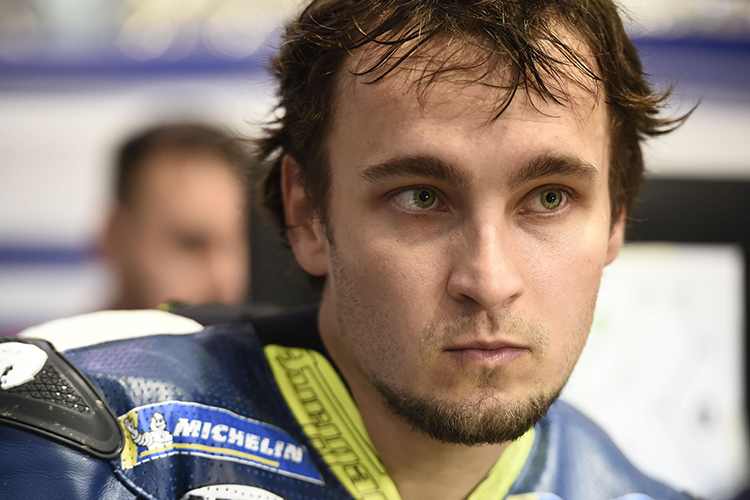 Karel Abraham (mitte) zu Besuch bei seinem neuen Team