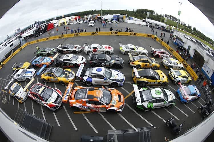 Das Feld des ADAC GT Masters ist für 2015 fast schon voll