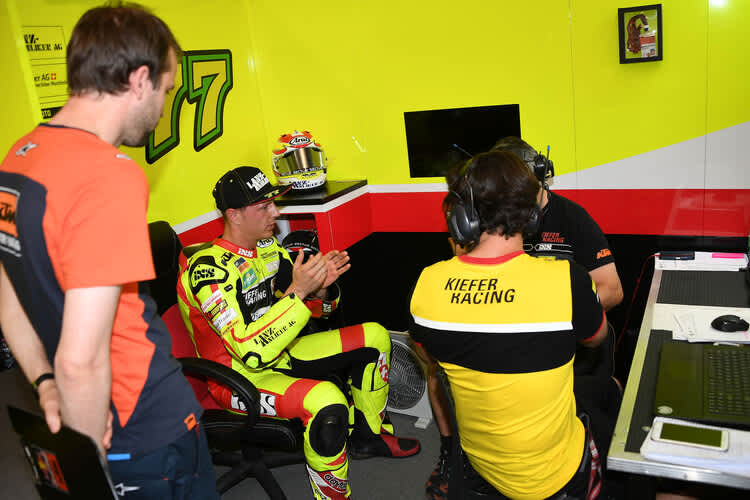 Dominique Aegerter biss im Rennen von Mugello die Zähne zusammen – und wurde mit Platz 12 belohnt