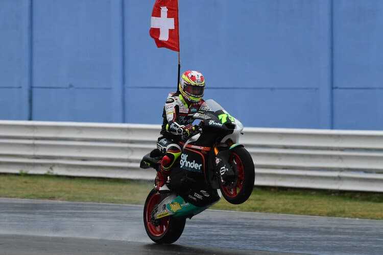 Dominique Aegerter auf der Suter des Kiefer-Teams